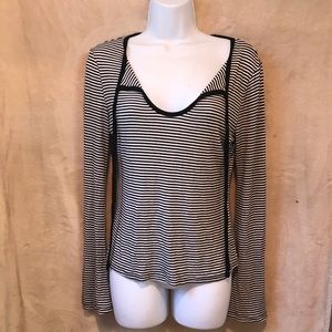 🖤 ADORABLE BLACK & WHITE LONG SLEEVE SHIRT 🖤